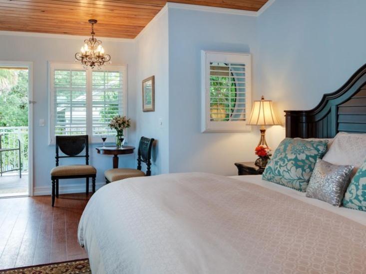 Seaglass Inn Bed And Breakfast Melbourne Beach Bagian luar foto